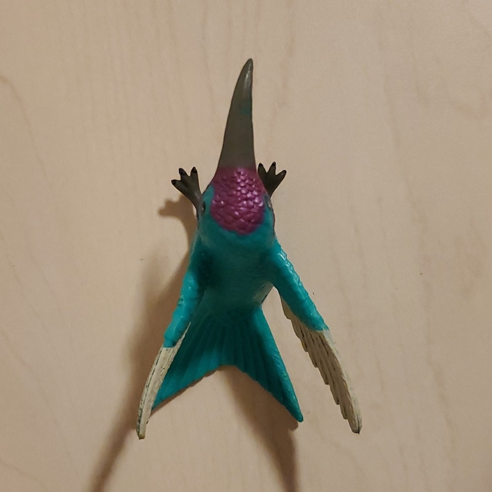 Archie McPhee Finger Hummingbird Chipper - Picture 4 of 4